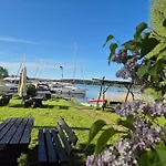 Rybaczowka - Noclegi, Restauracja, Port Богачево