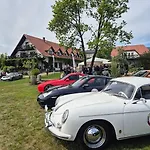 Rybaczowka - Noclegi, Restauracja, Port *