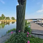 Rybaczowka - Noclegi, Restauracja, Port Bed & Breakfast *