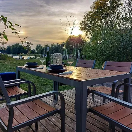 Rybaczowka - Noclegi, Restauracja, Port *