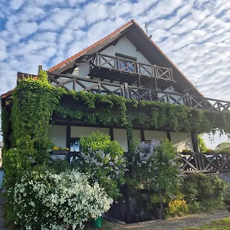 Rybaczowka - Noclegi, Restauracja, Port Bed & Breakfast *