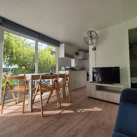 Frühstückspension Rybaczowka - Noclegi, Restauracja, Port