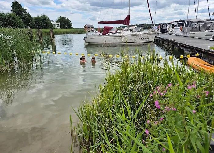 Rybaczowka - Noclegi, Restauracja, Port *