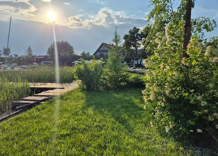 Rybaczowka - Noclegi, Restauracja, Port 住宿加早餐酒店 *